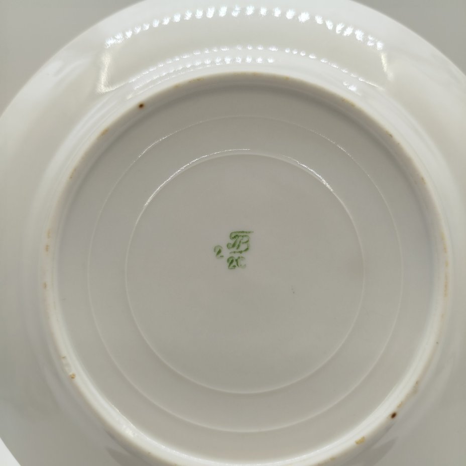 Набор из шести десертных тарелок с синем кантом, фарфор, крытье, золочение, деколь, Фарфоровый завод «Пролетарий» (Бронница, Мста), СССР, 1958-1967 гг.