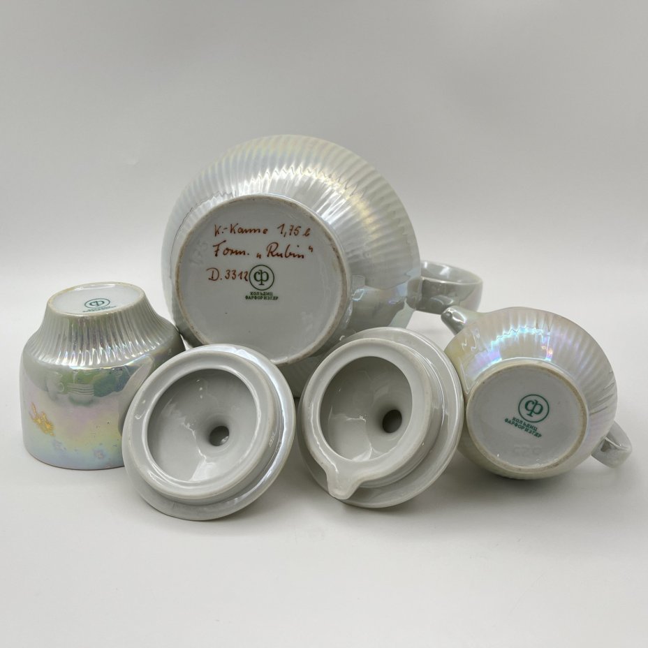 Сервиз чайно-кофейный на 6 персон "Мадонна" (15 предметов), фарфор, люстр, деколь, золочение, Colditz (Кольдиц), ГДР, 1960-1980 гг.