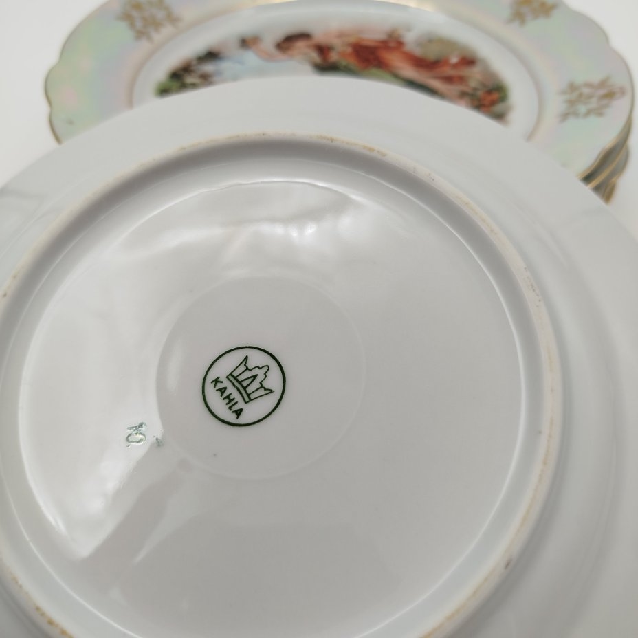 Набор из 5 десертных тарелок "Мадонна", фарфор, деколь, люстр, золочение, Kahla, ГДР, 1960-1980 гг.