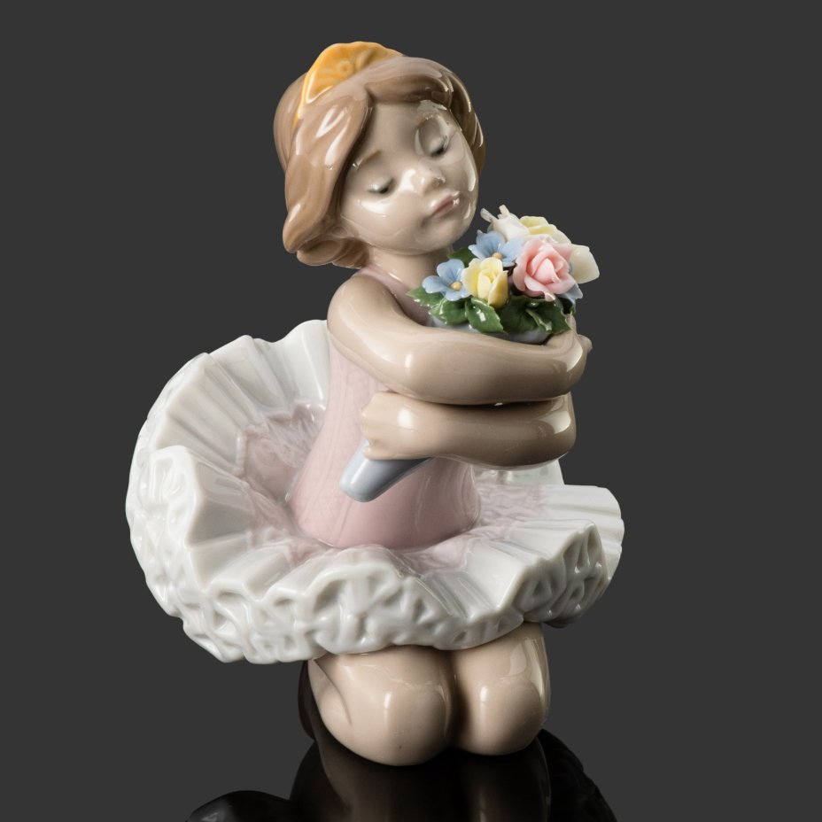Статуэтка  "Мой дебют" ("Маленькая балерина"), фарфор, роспись, лепной декор, Lladro, Испания, 2000 г.