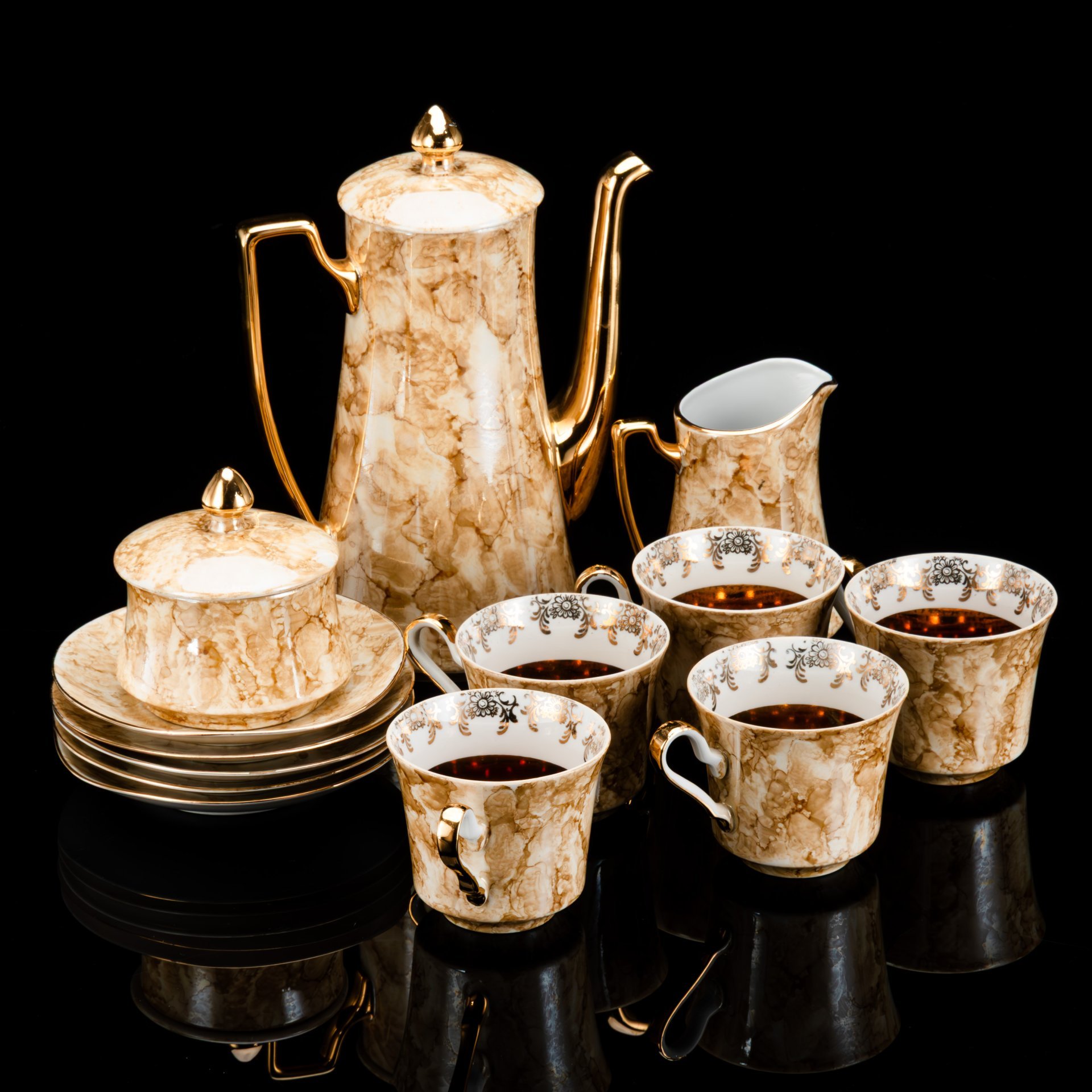 Сервиз чайный с декором в виде разводов в песочно-золотистой гамме на 5 персон (13 предметов), фарфор, люстр, золочение, Walbrzych, Польша, 1952-1992 гг.