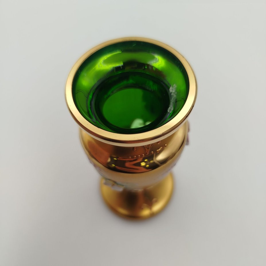Вазочка зелёного оттенка с лепным цветочным декором, "Bohemian glass", стекло, золочение, мастика, роспись, Чехословакия, 1970-1990 гг.