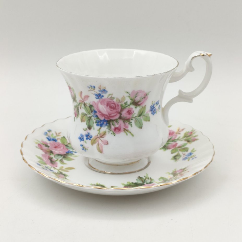 Кофейная пара с нежным цветочным декором  "Moss Rose", фарфор, деколь, золочение, Royal Albert, Великобритания, 2000-2010 гг.
