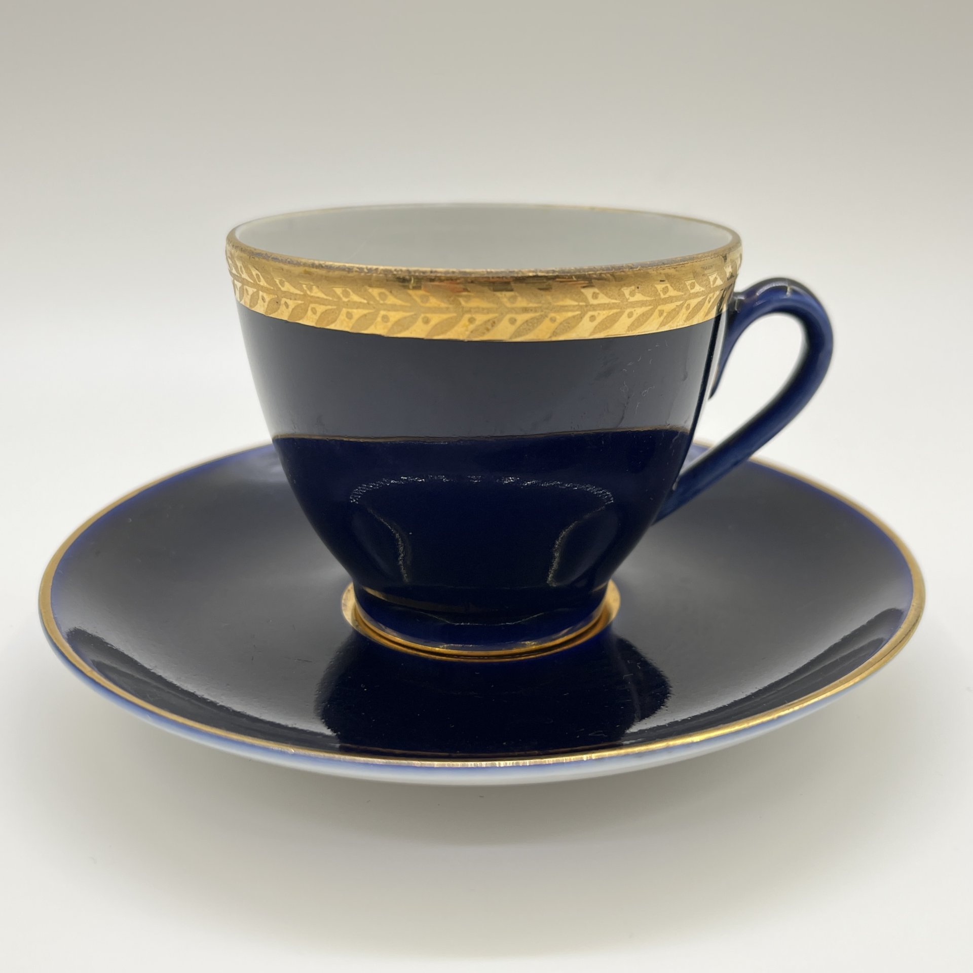 Кофейная пара (в подборе), фарфор, крытье кобальтом, золочение, Ленинградский фарфоровый завод (ЛФЗ), СССР, 1970-1990 гг.