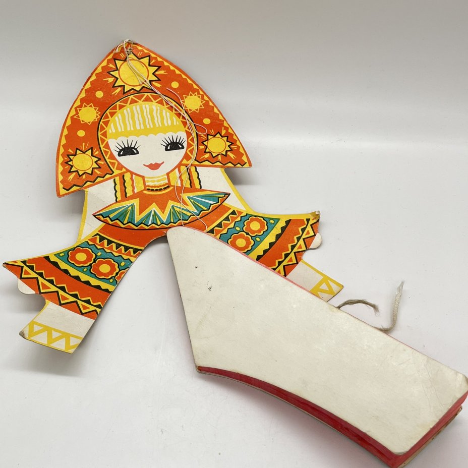 Новогоднее украшение (карнавальная игрушка) "Красная девица"