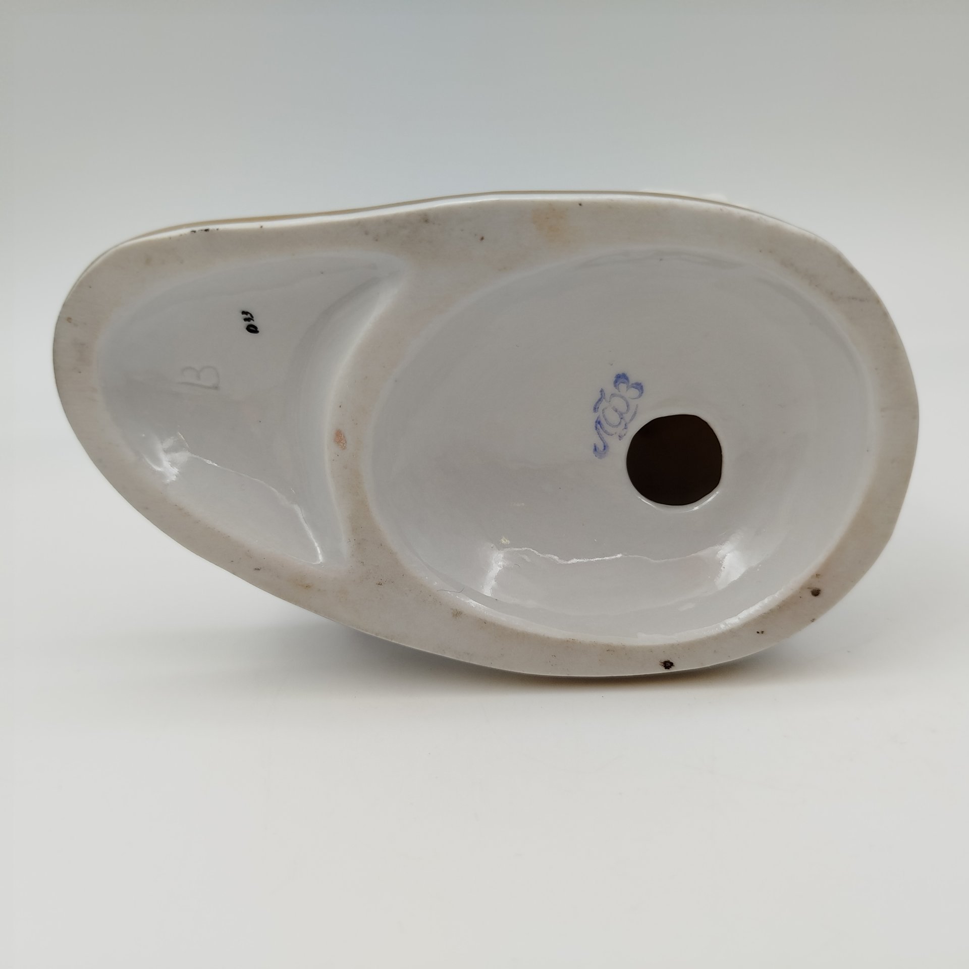 Статуэтка "Маленькая балерина", автор С.Б. Велихова, фарфор, роспись, золочение, Ленинградский фарфоровый завод (ЛФЗ), СССР, 1960-1970 гг.