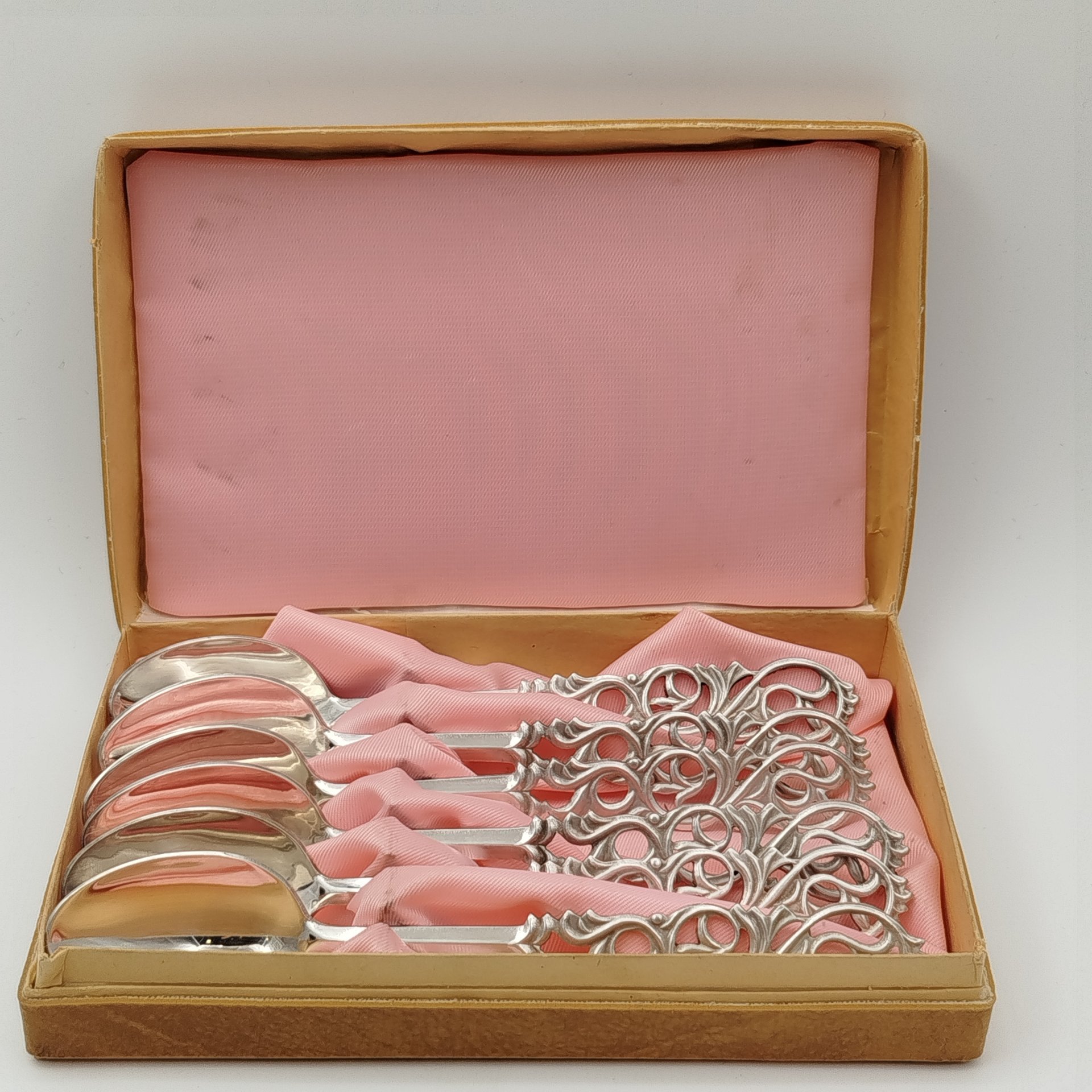 Набор чайных ложек на 6 персон, в оригинальной коробке, металл, серебрение, Казаковский завод художественных изделий (КХИ), СССР, 1970-1990 гг.