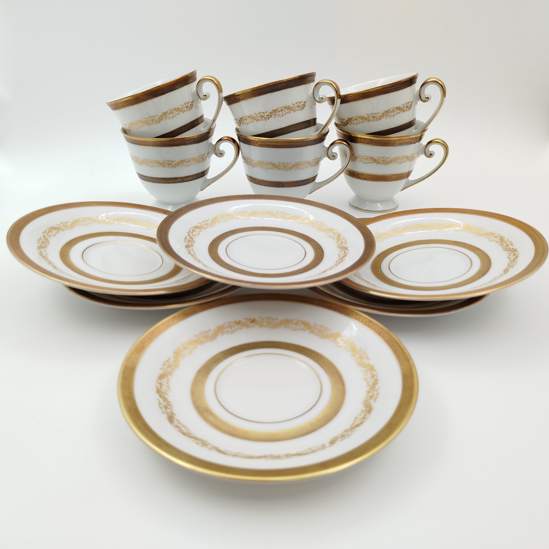 Набор кофейных пар с растительным декором на 6 персон, серия "Charleroi-Bruxelles", фарфор, золочение, Tirschenreuth, Германия, 1969-1990 гг.