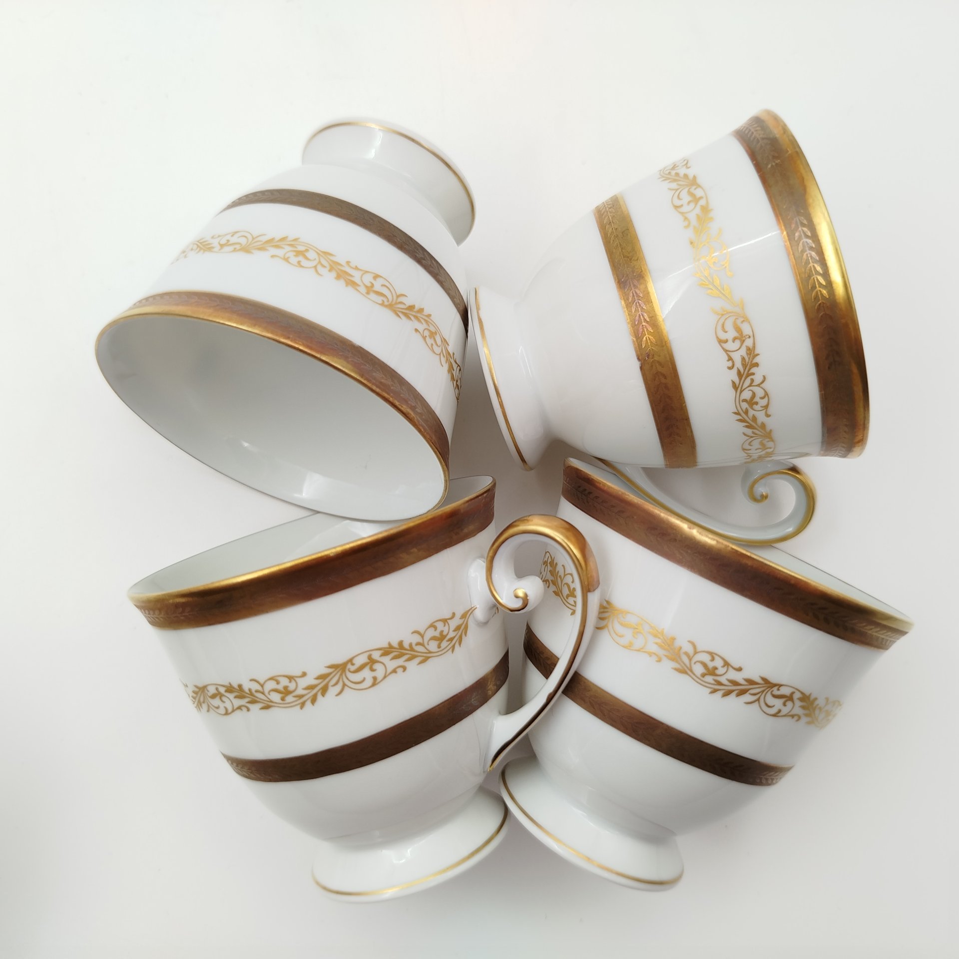 Набор кофейных пар с растительным декором на 6 персон, серия "Charleroi-Bruxelles", фарфор, золочение, Tirschenreuth, Германия, 1969-1990 гг.