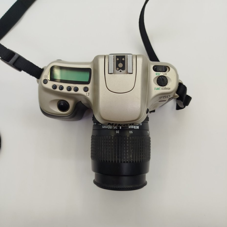 Фотоаппарат Nikon F50 с объективом Nikon AF Nikkor 35-80mm f4-5.6