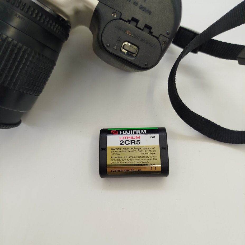 Фотоаппарат Nikon F50 с объективом Nikon AF Nikkor 35-80mm f4-5.6