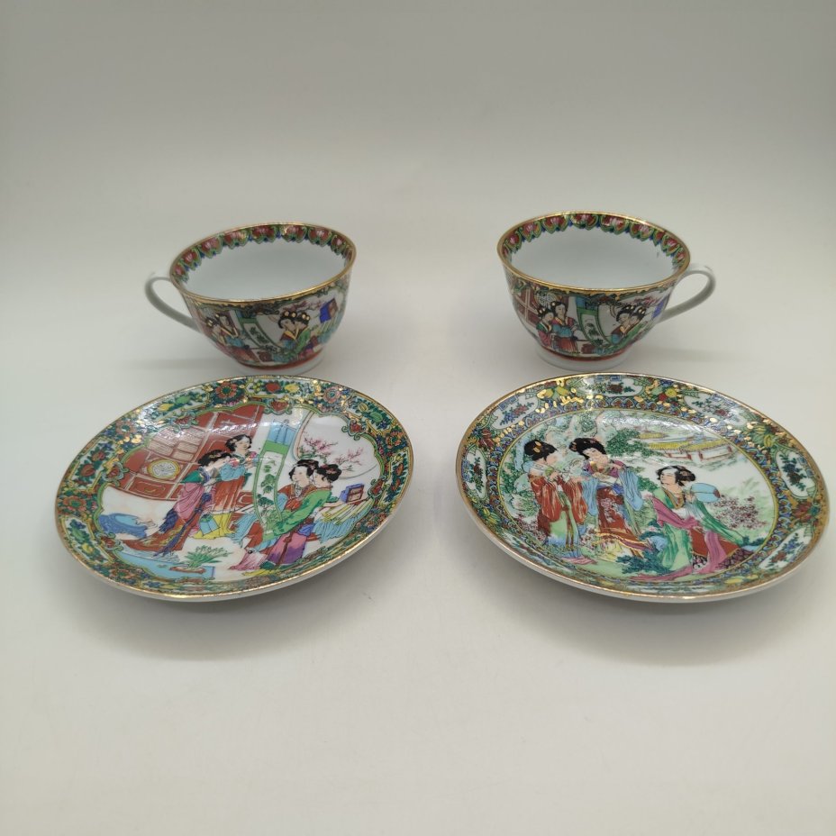 Набор из двух чайных пар украшенных сюжетом в восточном стиле, Guangzhou, фарфор, деколь с подрисовкой, золочение, Китай, 1970-1990 гг.