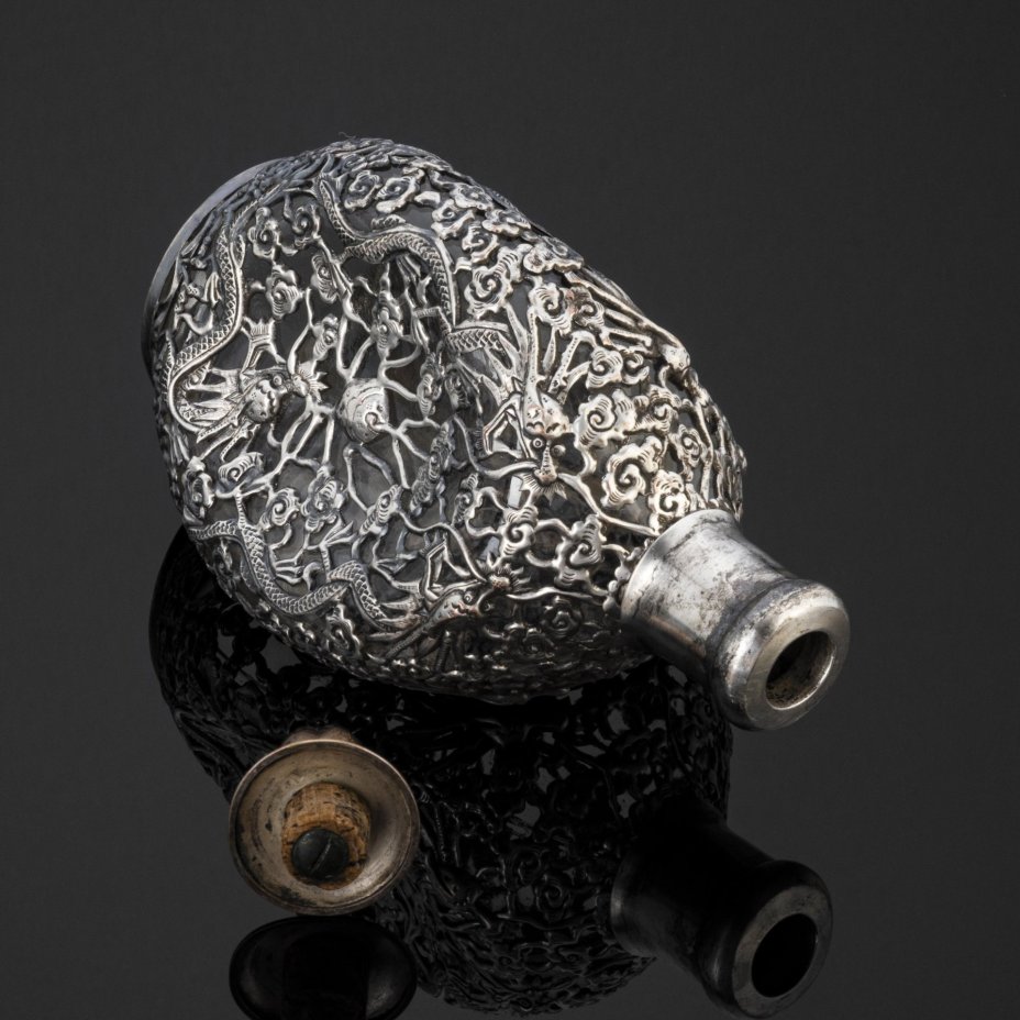 Штоф в оплётке с изображением драконов, Китай, 1940-1960 гг., Китай