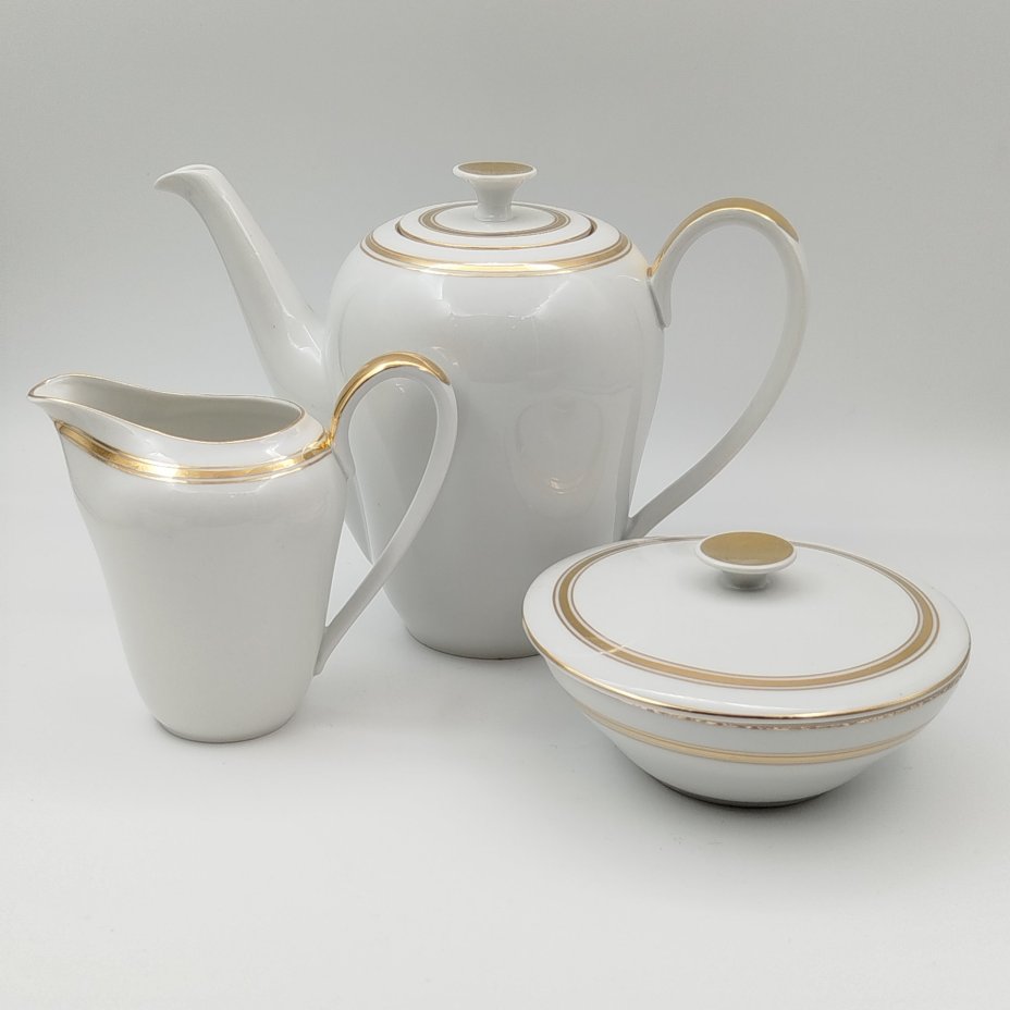 Сервиз чайно-кофейный на 6 персон, украшенный ленточным орнаментом (16 предметов), фарфор, золочение, Thun (Тун), Чехословакия, 1918-1945 гг.
