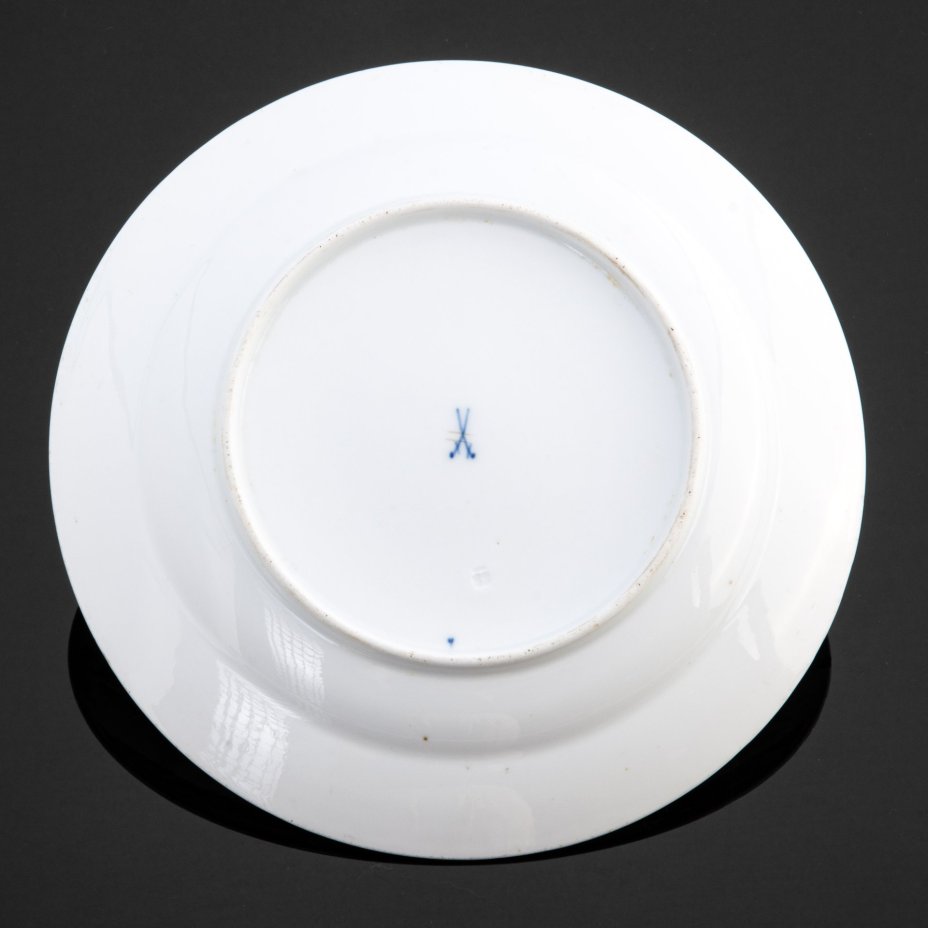 Тарелка с бортом украшенным венками, Meissen (Мейсенский фарфор)