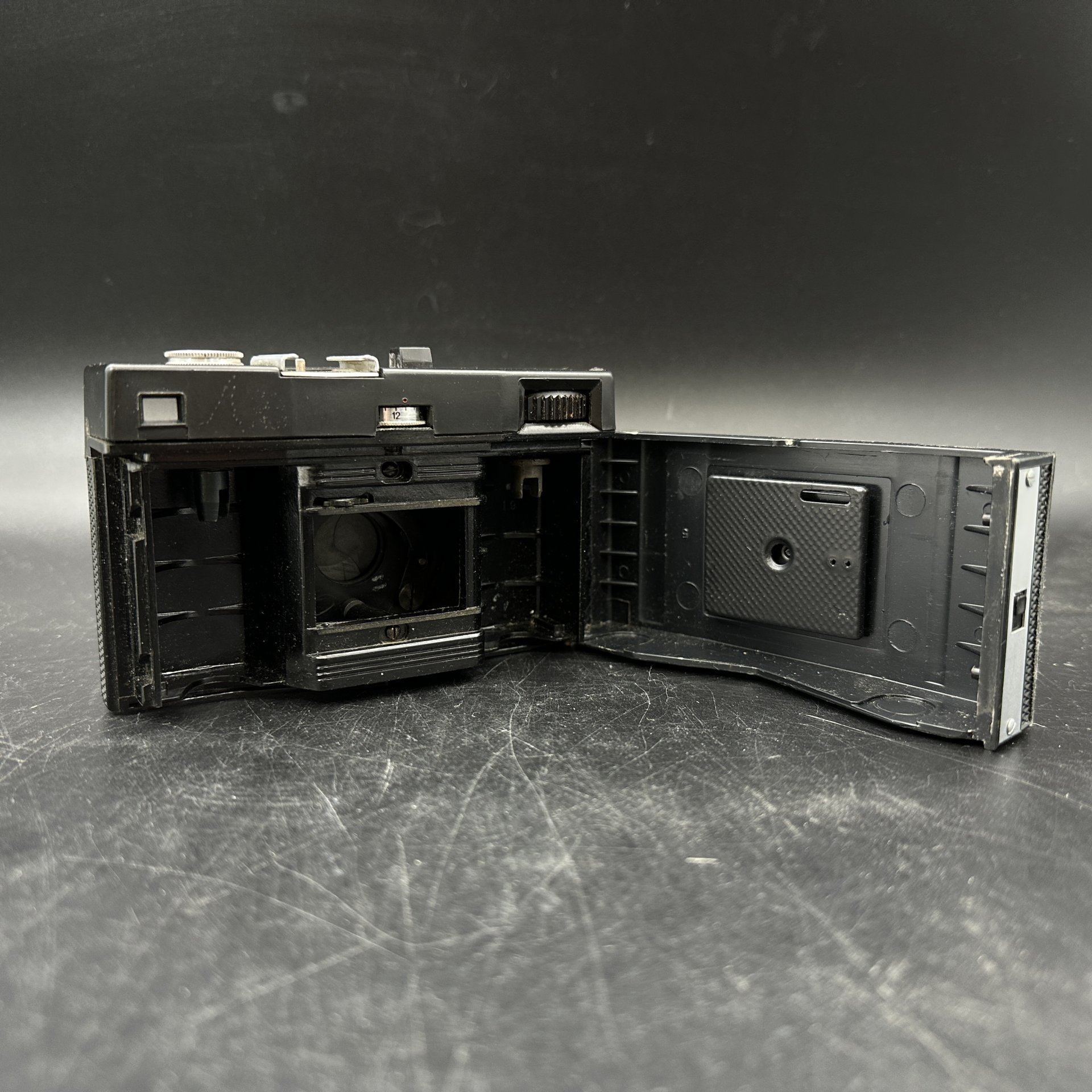 Фотоаппарат шкальный "Смена-8", в кофре, ЛОМО (Ленинградское оптико-механическое объединение)