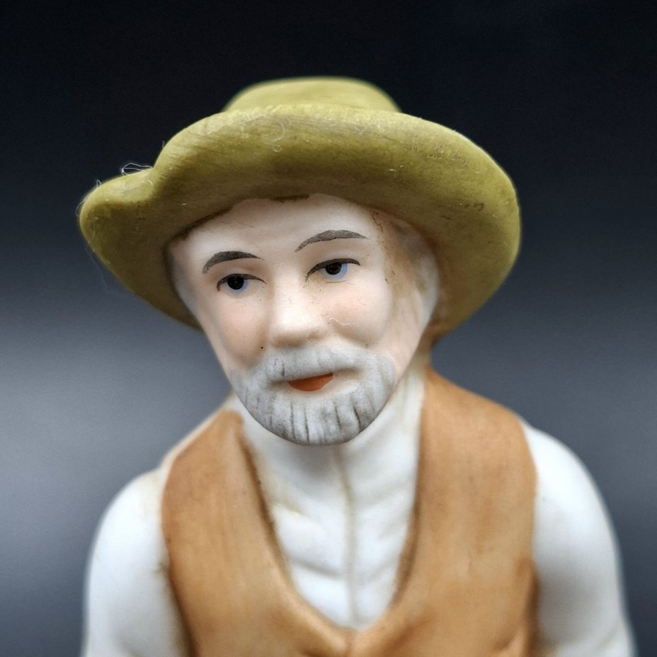 Статуэтки парные "Крестьянин с крестьянкой", фирма "CDC"