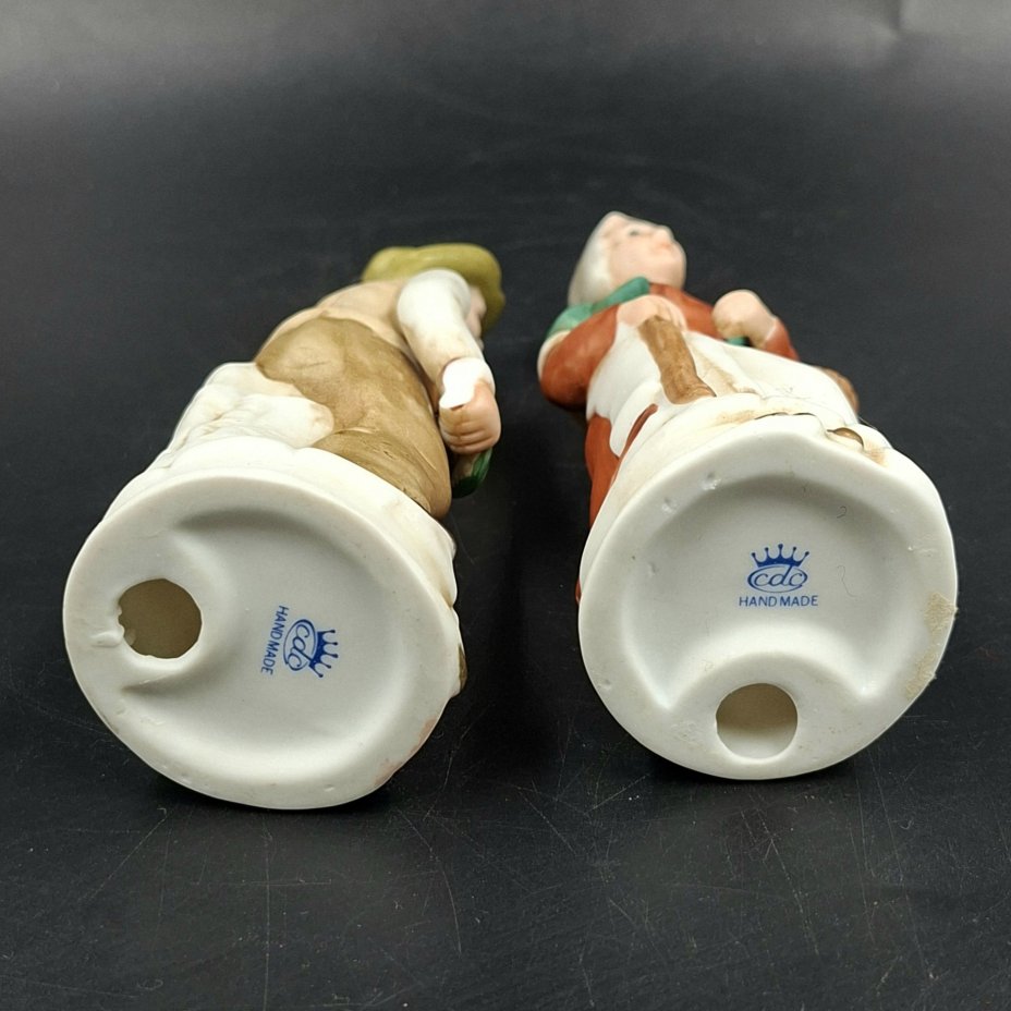 Статуэтки парные "Крестьянин с крестьянкой", фирма "CDC"