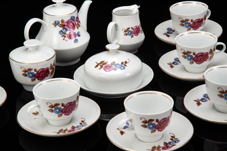 Сервиз чайный с цветочным декором на 6 персон (16 предметов), фарфор, деколь, золочение, Colditz (Кольдиц), ГДР, 1960-1980 гг.