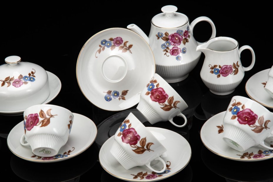 Сервиз чайный с цветочным декором на 6 персон (16 предметов), фарфор, деколь, золочение, Colditz (Кольдиц), ГДР, 1960-1980 гг.