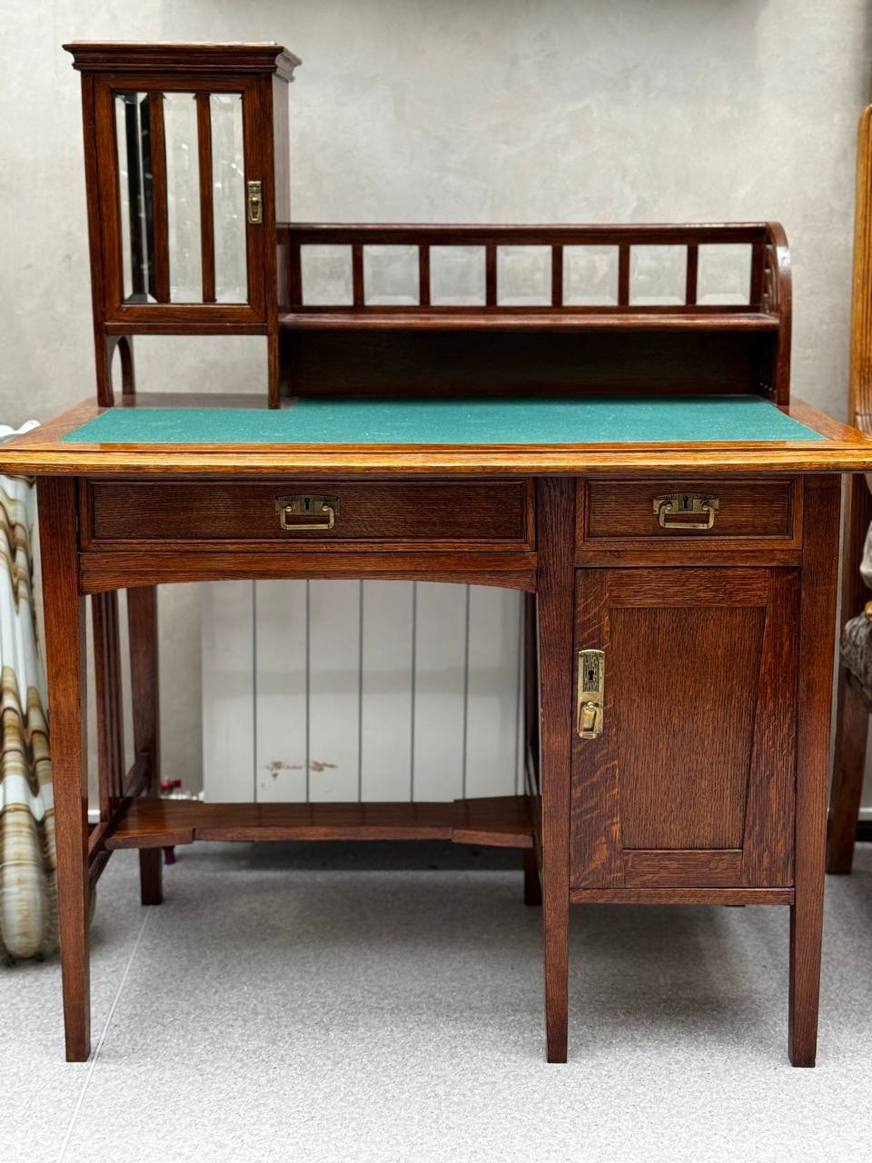 Столик дамский (письменный) в стиле Модерн