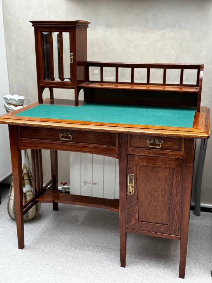 Столик дамский (письменный) в стиле Модерн