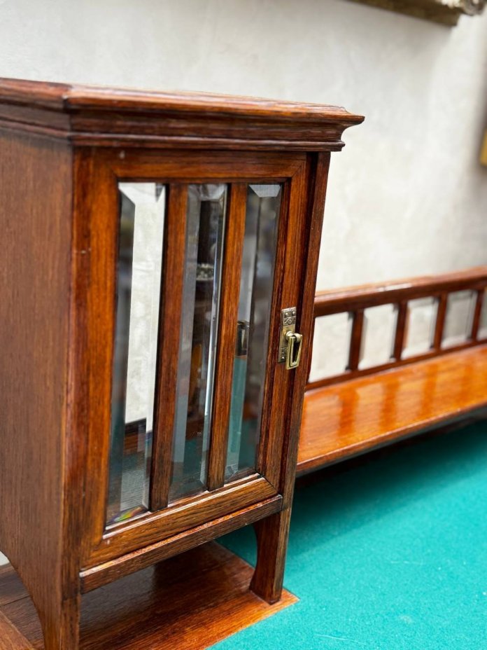 Столик дамский (письменный) в стиле Модерн