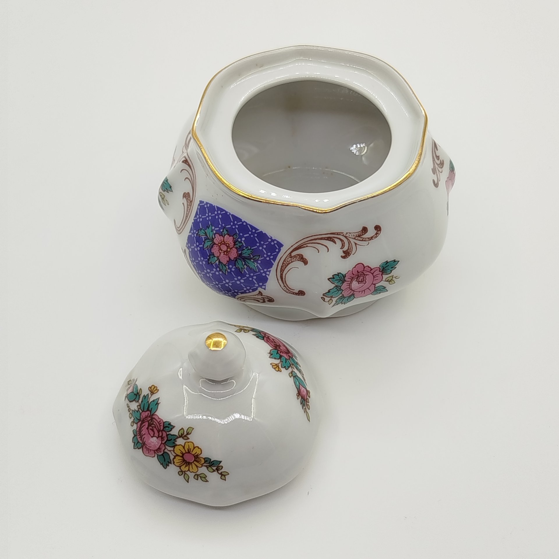 Сахарница с цветочным декором, Bohemia (Neurohlau)