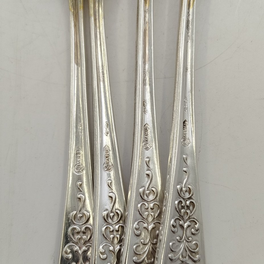 Набор чайных ложек на 4 персоны, мНЦ (медь-никель-цинк), золочение, Кольчугинский завод цветных металлов, СССР, 1970-1990 гг.