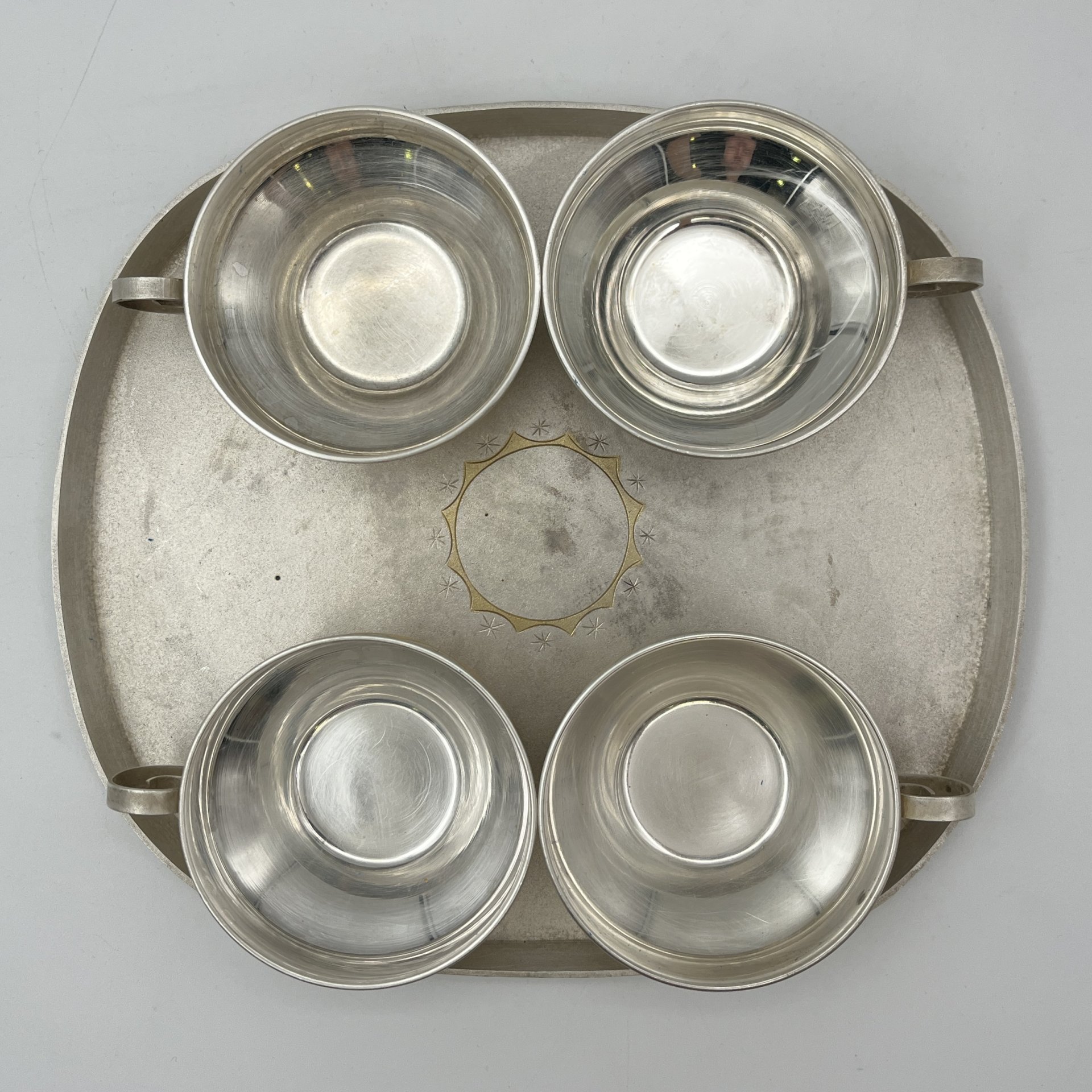 Набор кофейных чашек на подносе (4 шт.)