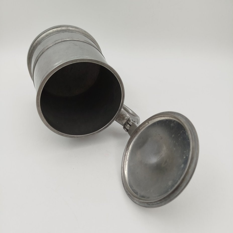 Кружка пивная с крышкой и антропоморфным хватком, Gras et Etienne, олово, Франция, 1960-1982 гг.