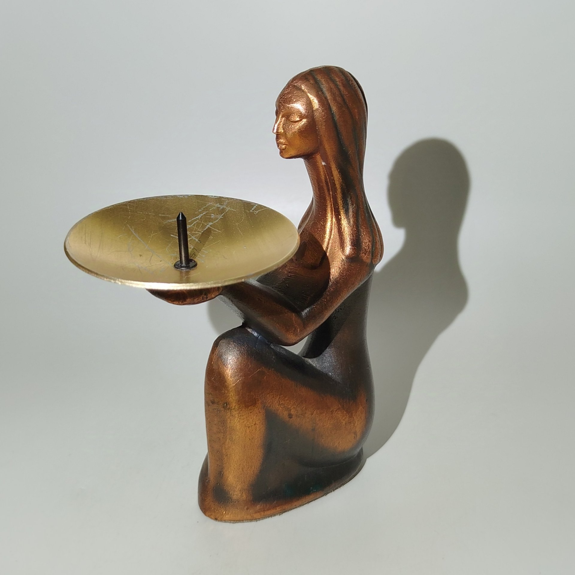 Подсвечник на одну свечу "Девушка с чашей", силумин, меднение, СССР, 1970-1990 гг.