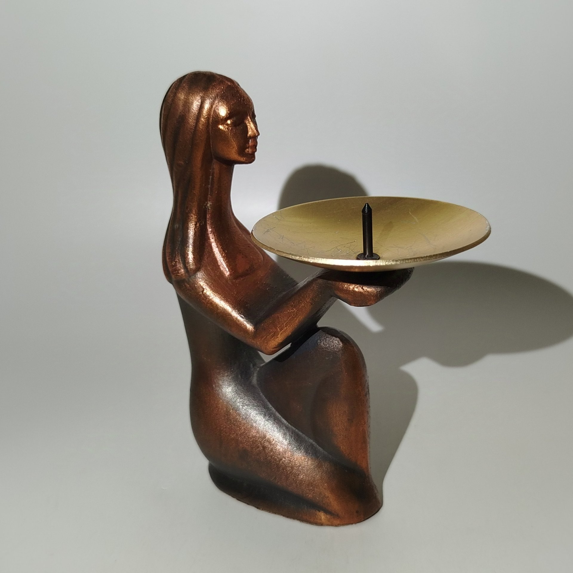 Подсвечник на одну свечу "Девушка с чашей", силумин, меднение, СССР, 1970-1990 гг.