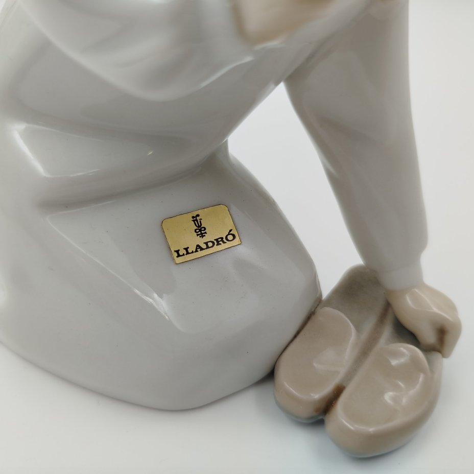 Статуэтка "Девочка с тапочками", фарфор, роспись, Lladro, Испания, 1971-1974 гг.