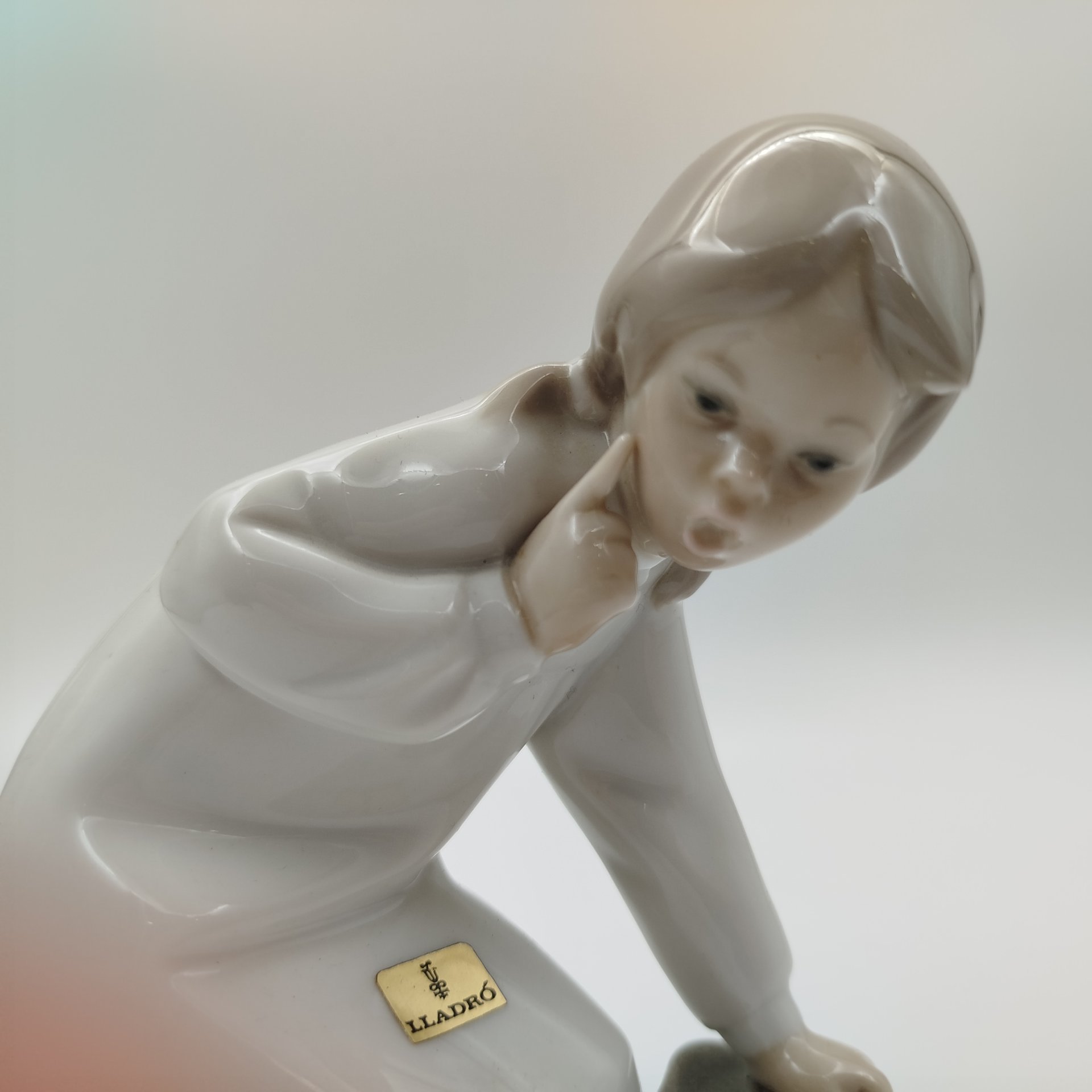 Статуэтка "Девочка с тапочками", фарфор, роспись, Lladro, Испания, 1971-1974 гг.