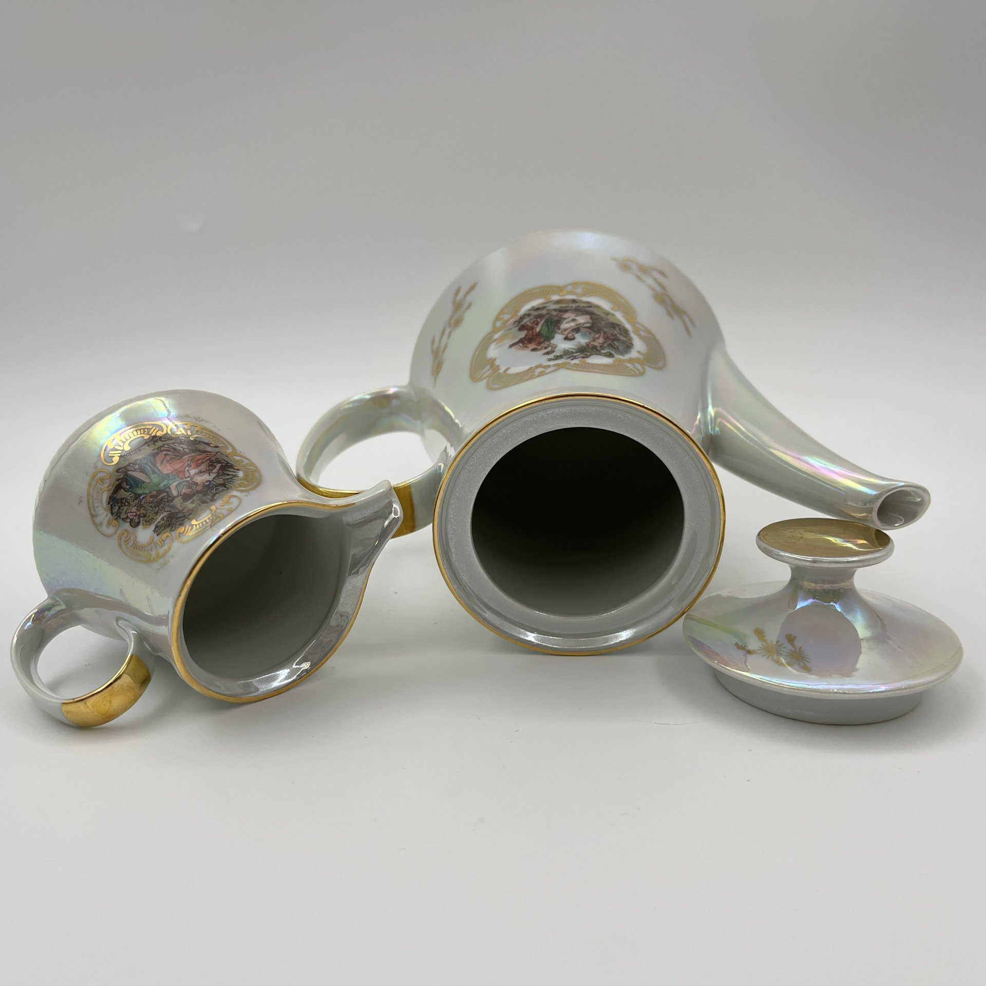 Сервиз кофейный на 6 персон "Мадонна" (15 предметов), фарфор, люстр, деколь, золочение, Colditz (Кольдиц), ГДР, 1960-1980 гг.