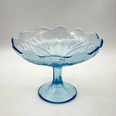 Конфетница голубого оттенка с геометрическим декором, цветное стекло, СССР, 1960-1980 гг.