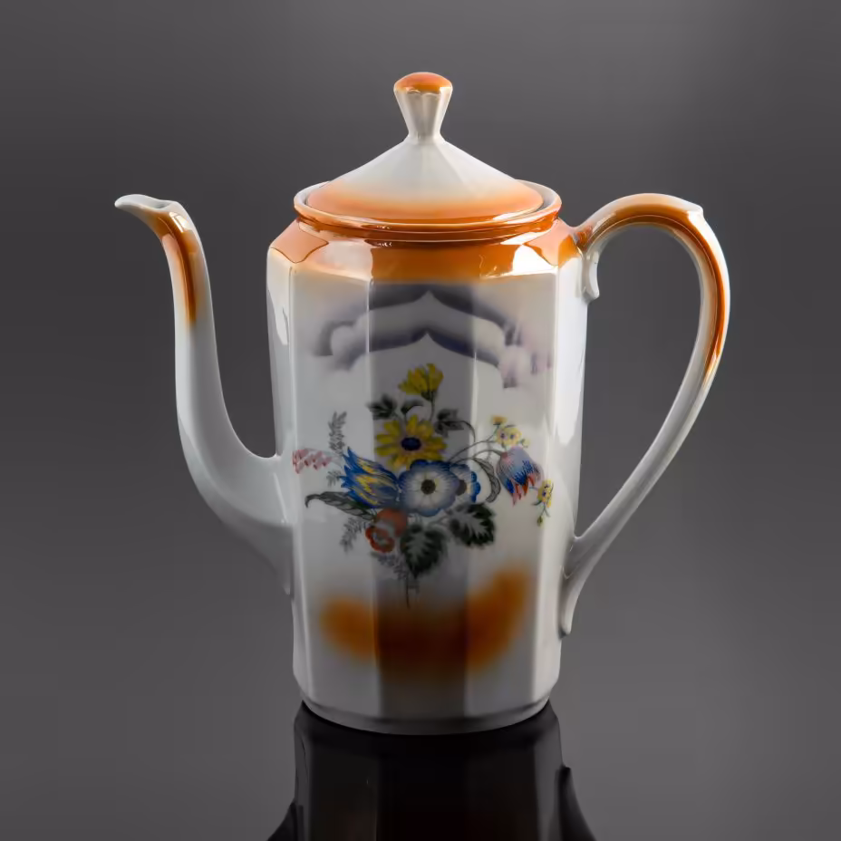 Чайник (кофейник) с цветочным декором