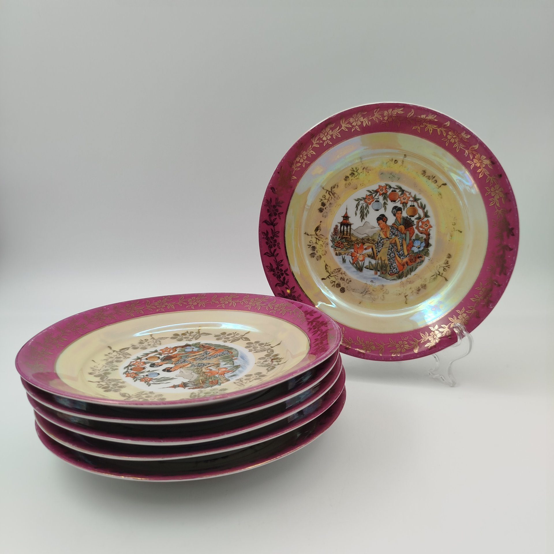 Набор пирожковых (закусочных) тарелок из сервиза "Гейша" на 6 персон, фарфор, люстр, деколь, золочение, Spezial Eisenberg Porzellan (SEP), ГДР, 1960-1980 гг.