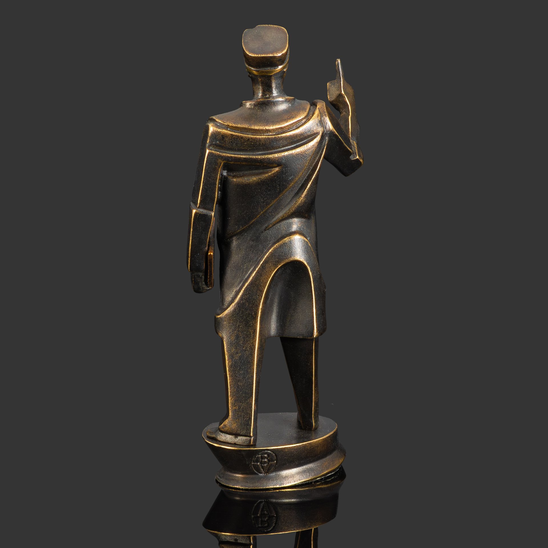 Скульптура "Доктор"