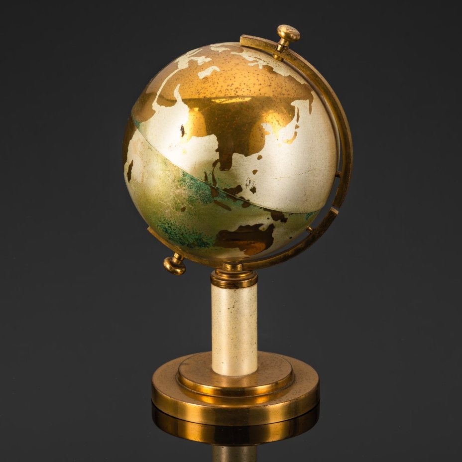Сигаретница настольная "Глобус" на 25 сигарет, металл, золочение, Западная Европа, 1970-1990 гг.