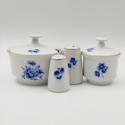 Набор для сервировки стола (солонка,перечница, две горчичницы)  с декором в виде синих цветов