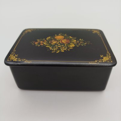 Шкатулка с цветочным декором, автор Зимина Р., п. Мстера, папье-маше, роспись, СССР, 1950-1980 гг.