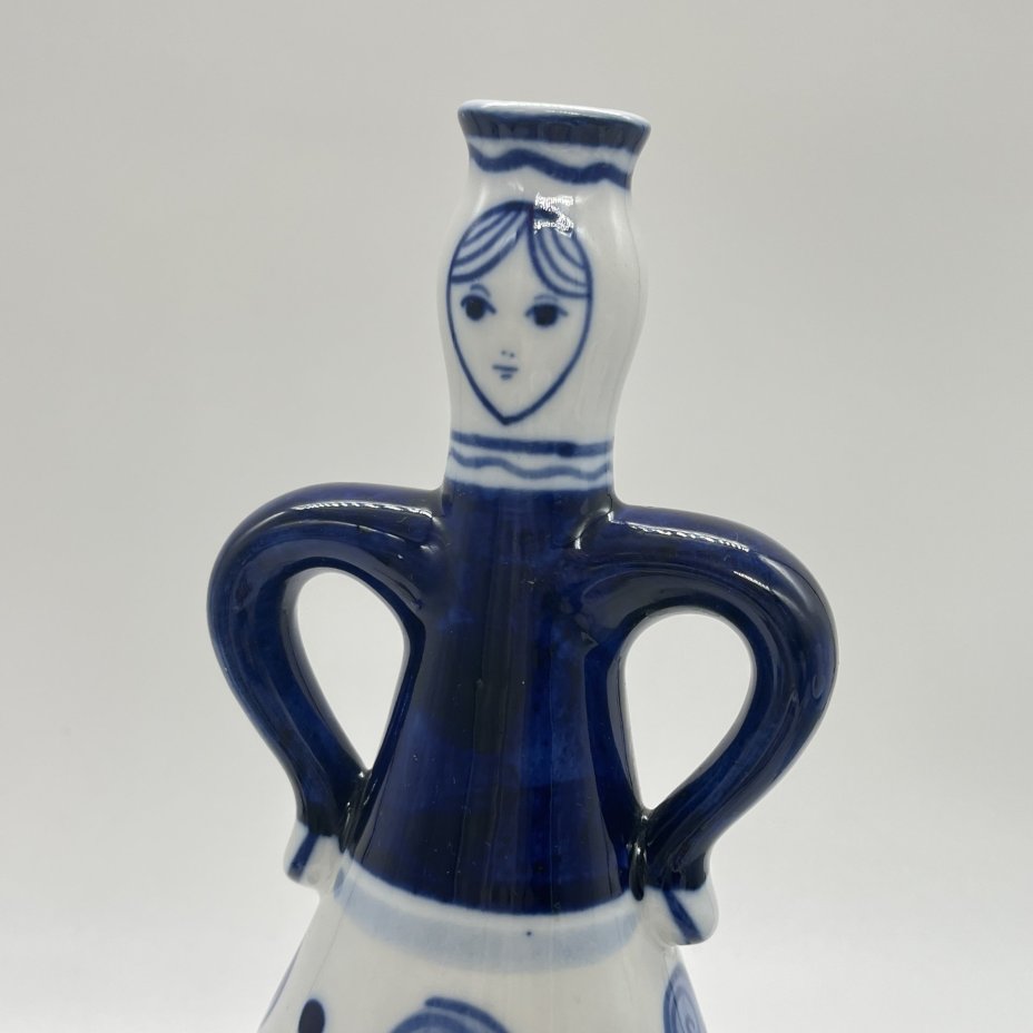 Ваза "Женщина" для одного цветка с ручками, Гжель