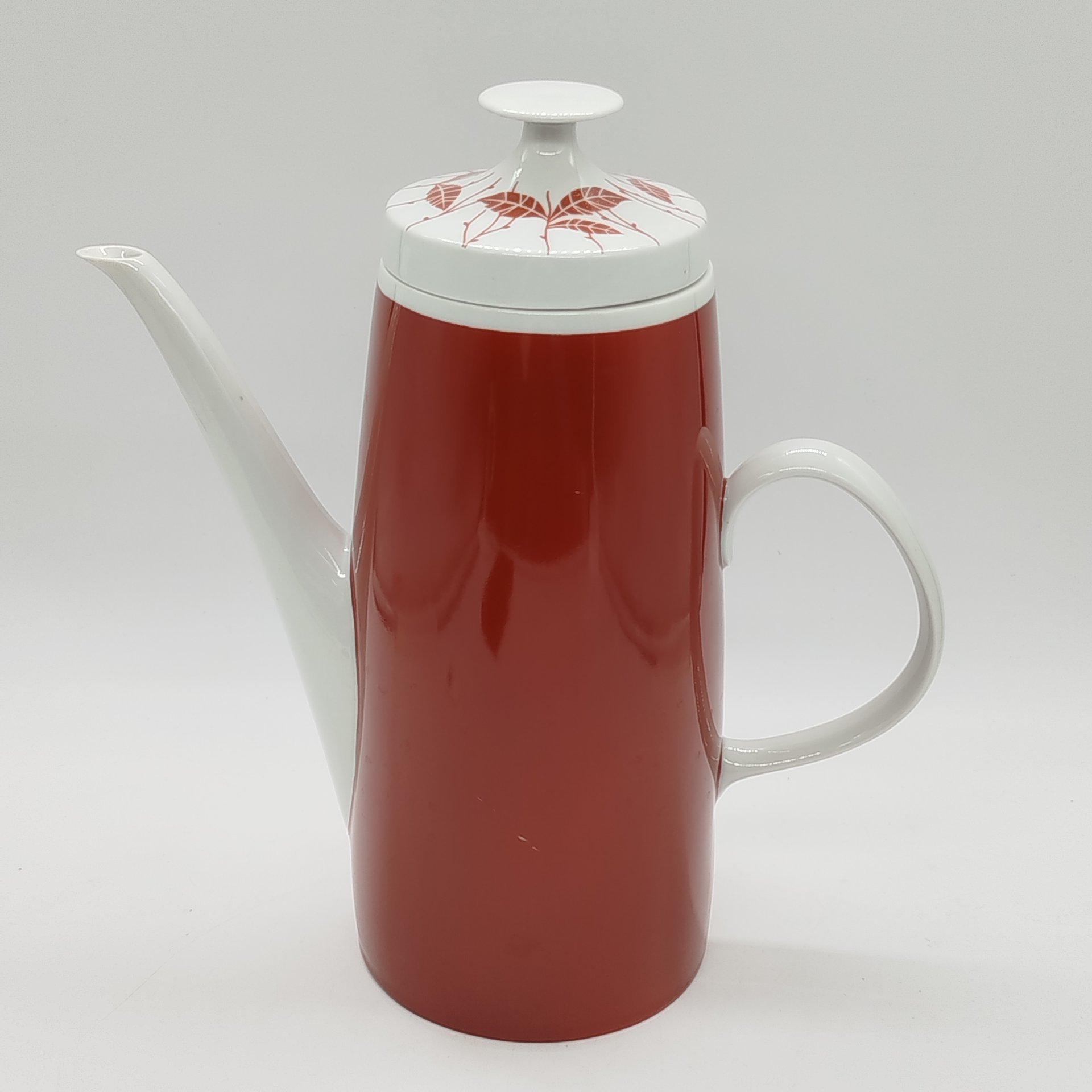 Кофейник, украшенный растительным декором, Lichte Porzellan (Лихте)