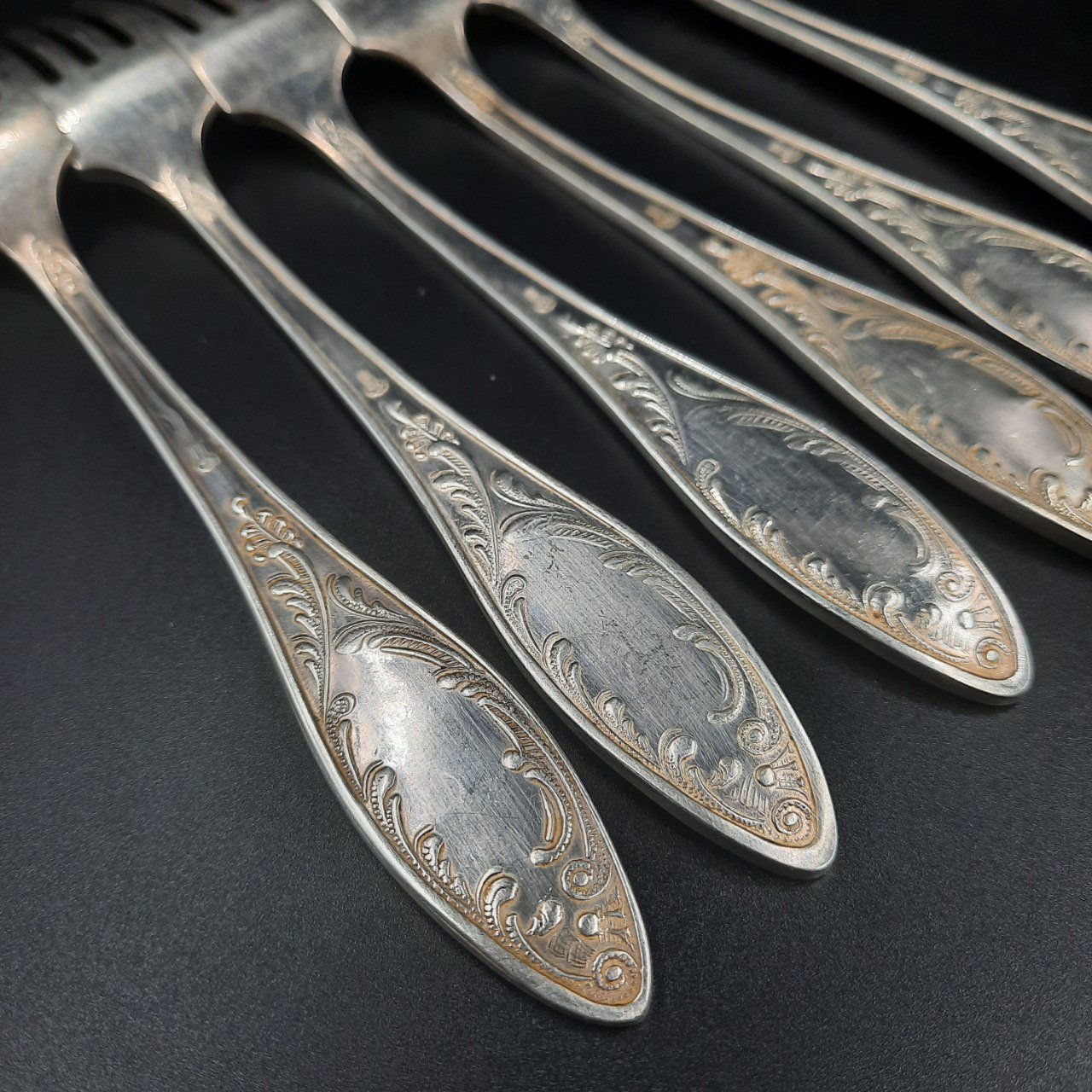 Набор из шести вилок "Пламя" в оригинальной коробке, Кольчугинский завод цветных металлов