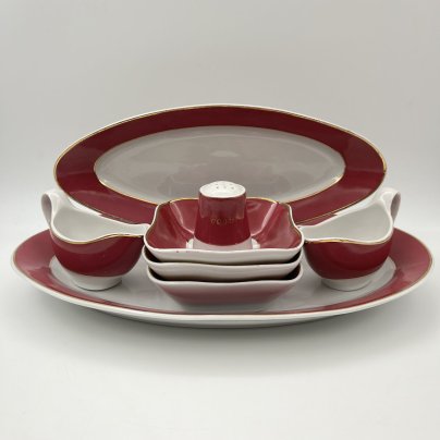 Набор сервировочный малинового оттенка (8 предметов)