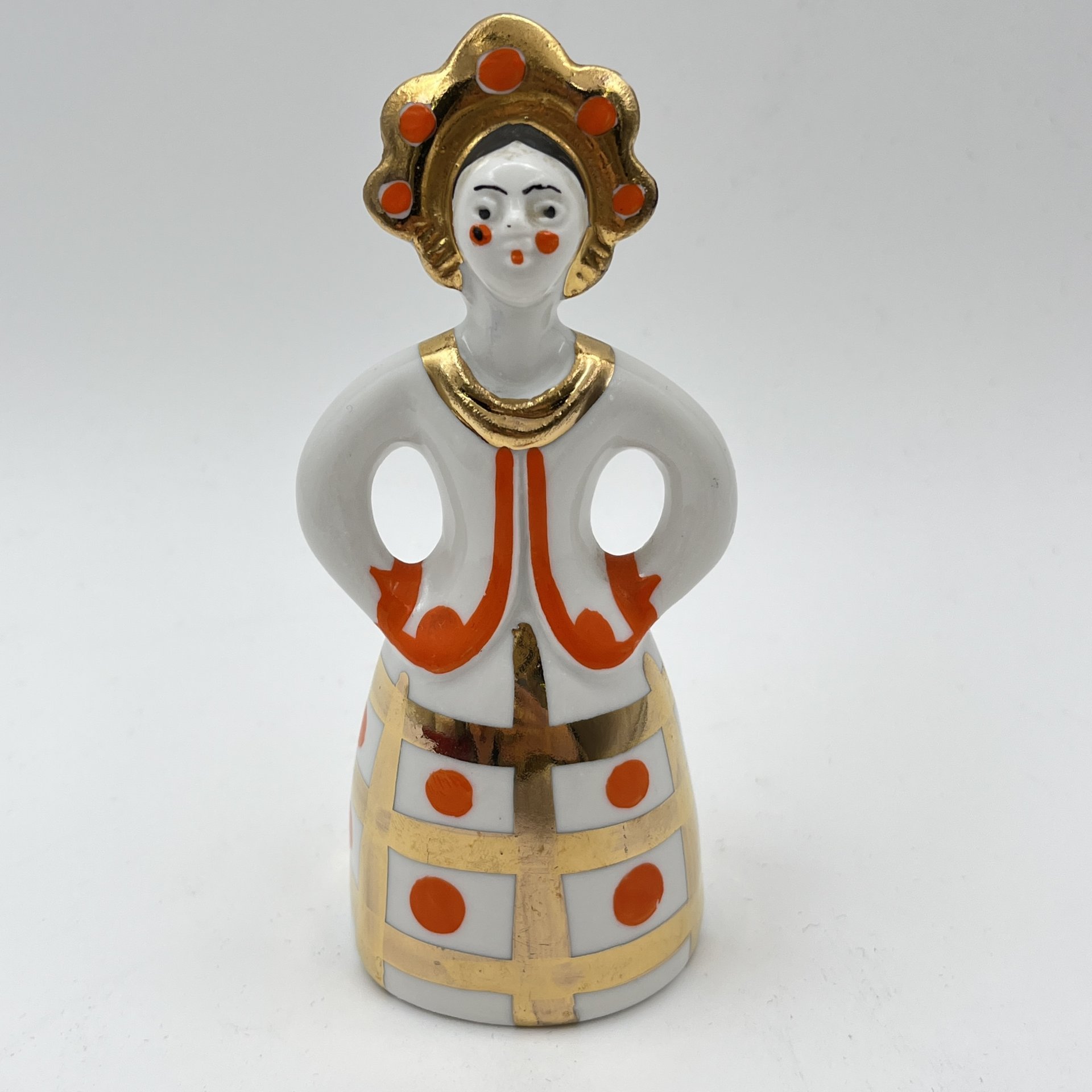 Статуэтка "Матрешка-невеста", фарфор, роспись, золочение, Дулевский фарфоровый завод (Дулёво), СССР, 1968-1991 гг.