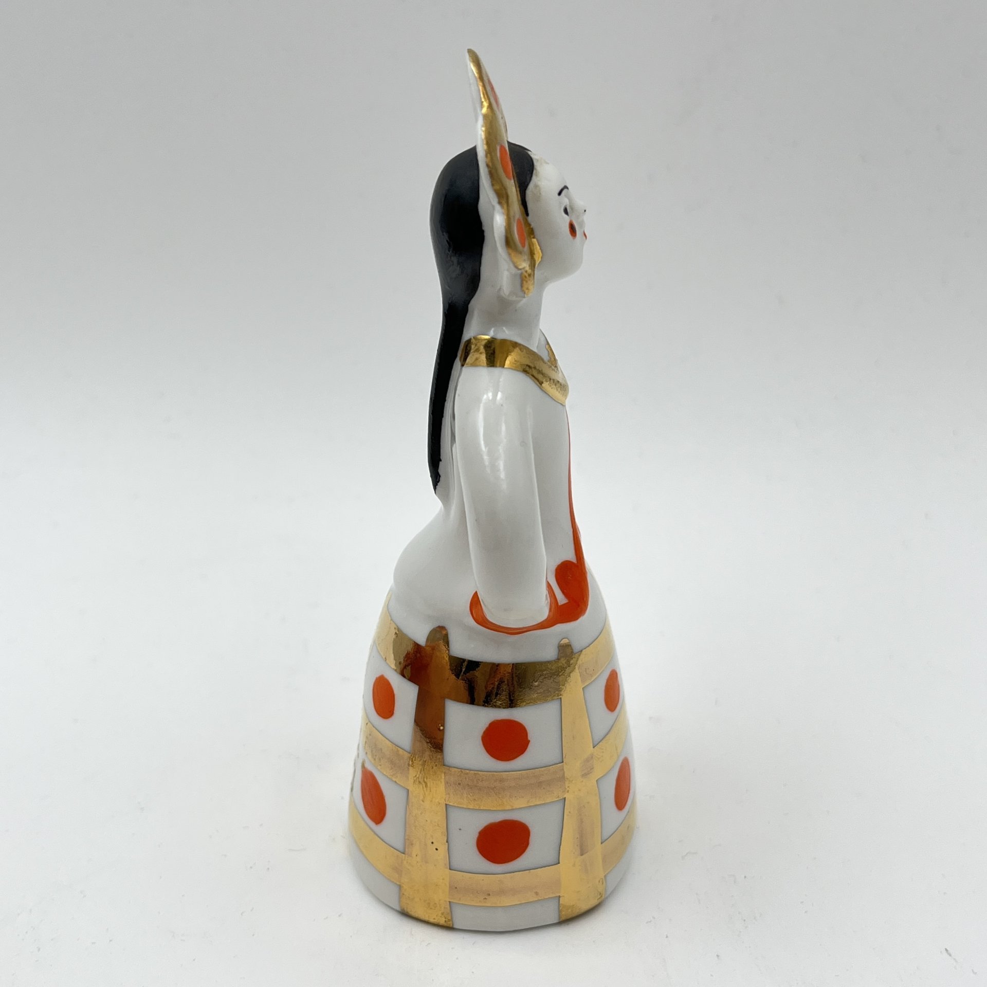 Статуэтка "Матрешка-невеста", фарфор, роспись, золочение, Дулевский фарфоровый завод (Дулёво), СССР, 1968-1991 гг.