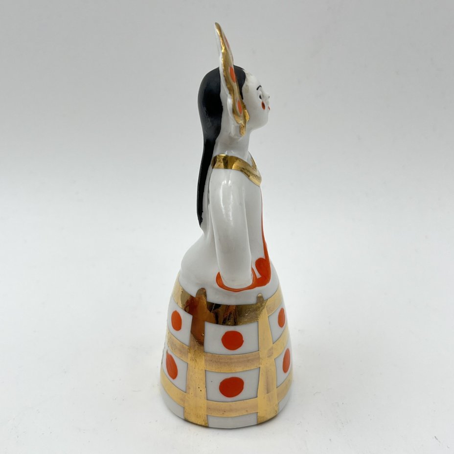 Статуэтка "Матрешка-невеста", фарфор, роспись, золочение, Дулевский фарфоровый завод (Дулёво), СССР, 1968-1991 гг.